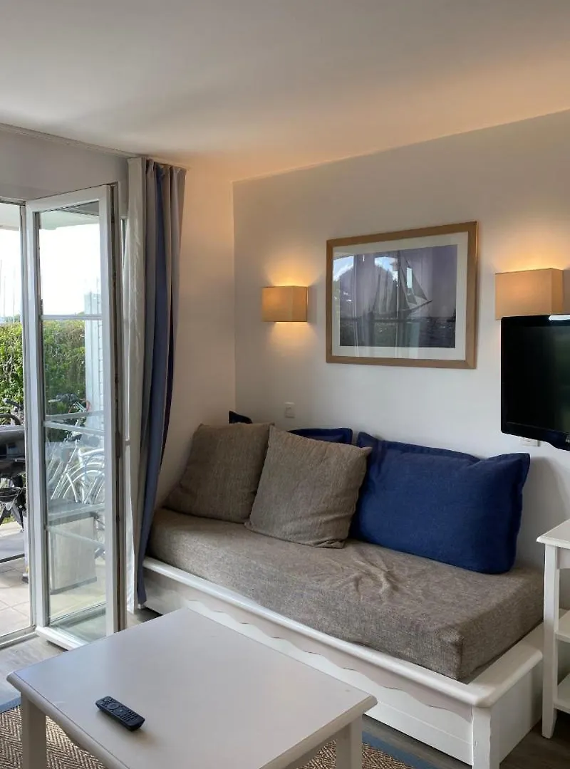 Appartement A22 Arzon Apartment